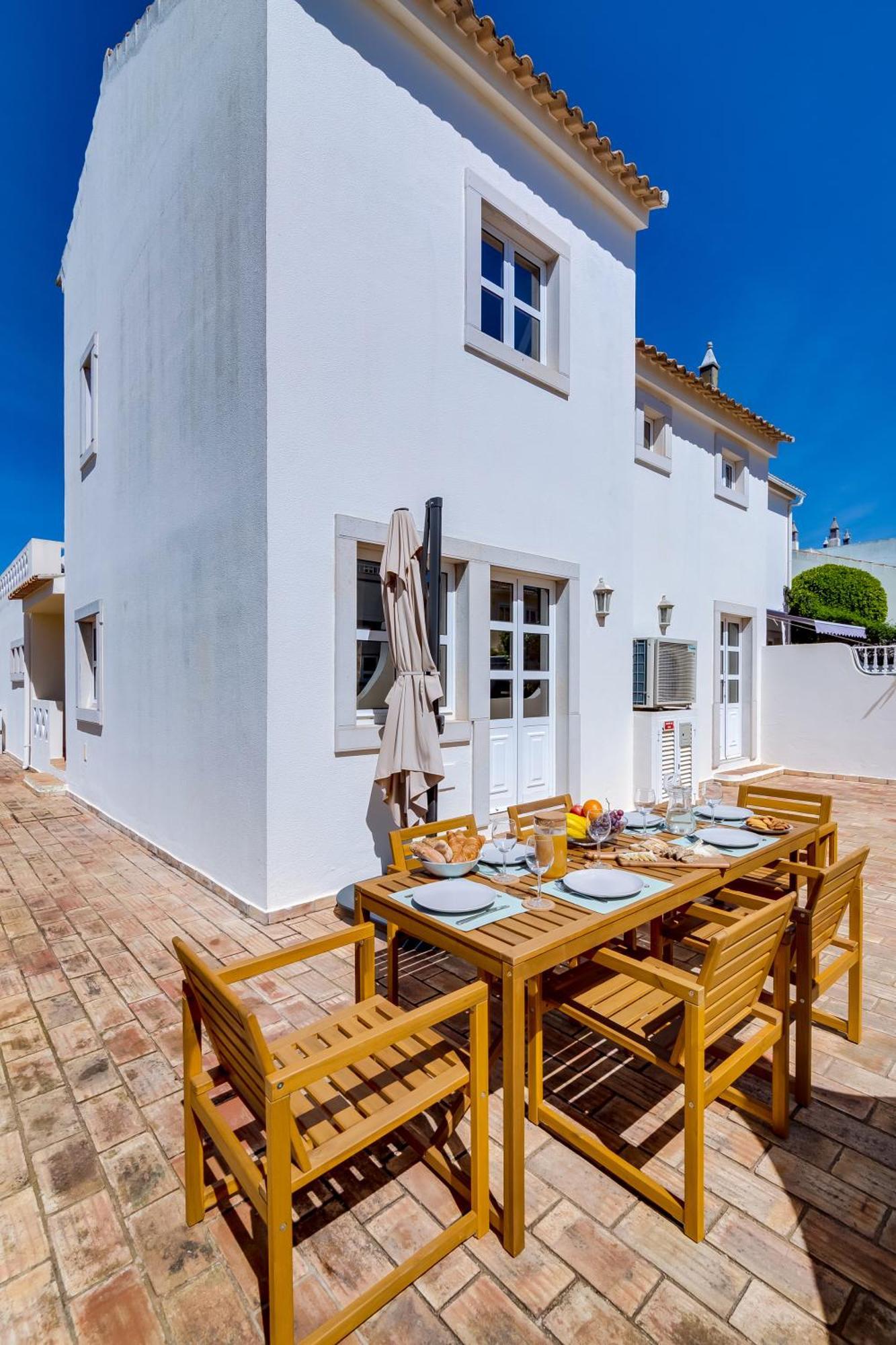 Villa Oliveiras De Vilamoura By The Portuguese Butler Quarteira Exterior photo