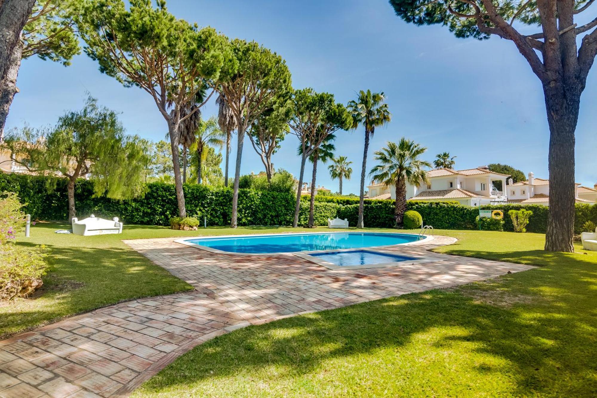 Villa Oliveiras De Vilamoura By The Portuguese Butler Quarteira Exterior photo